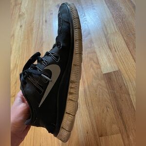 Nike womens free 5.0 size 7.5 black pre owned